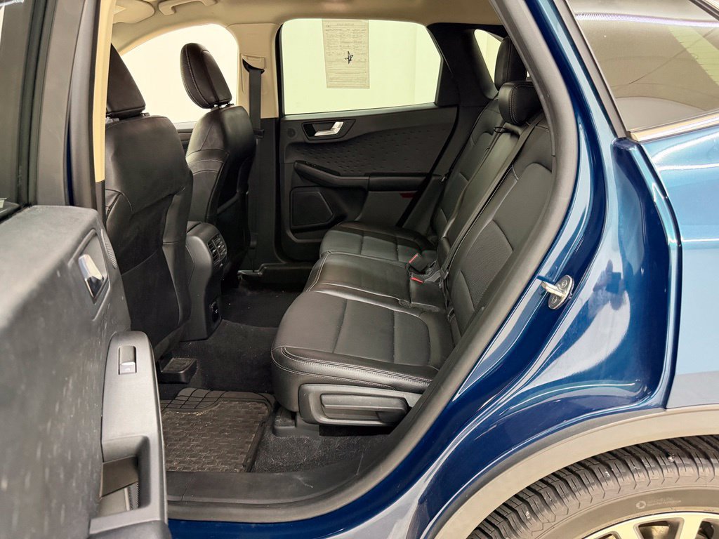 Used 2020 Ford Escape Titanium AWD/4WD image 16