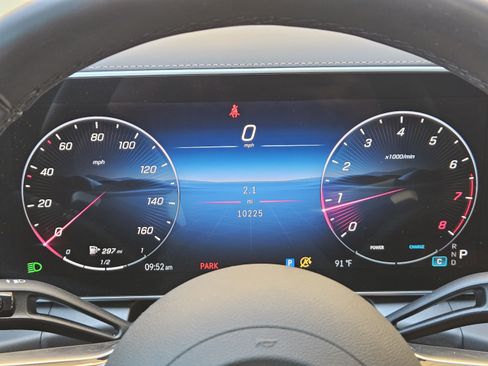 Used 2025 Mercedes-Benz GLC 300 image 13