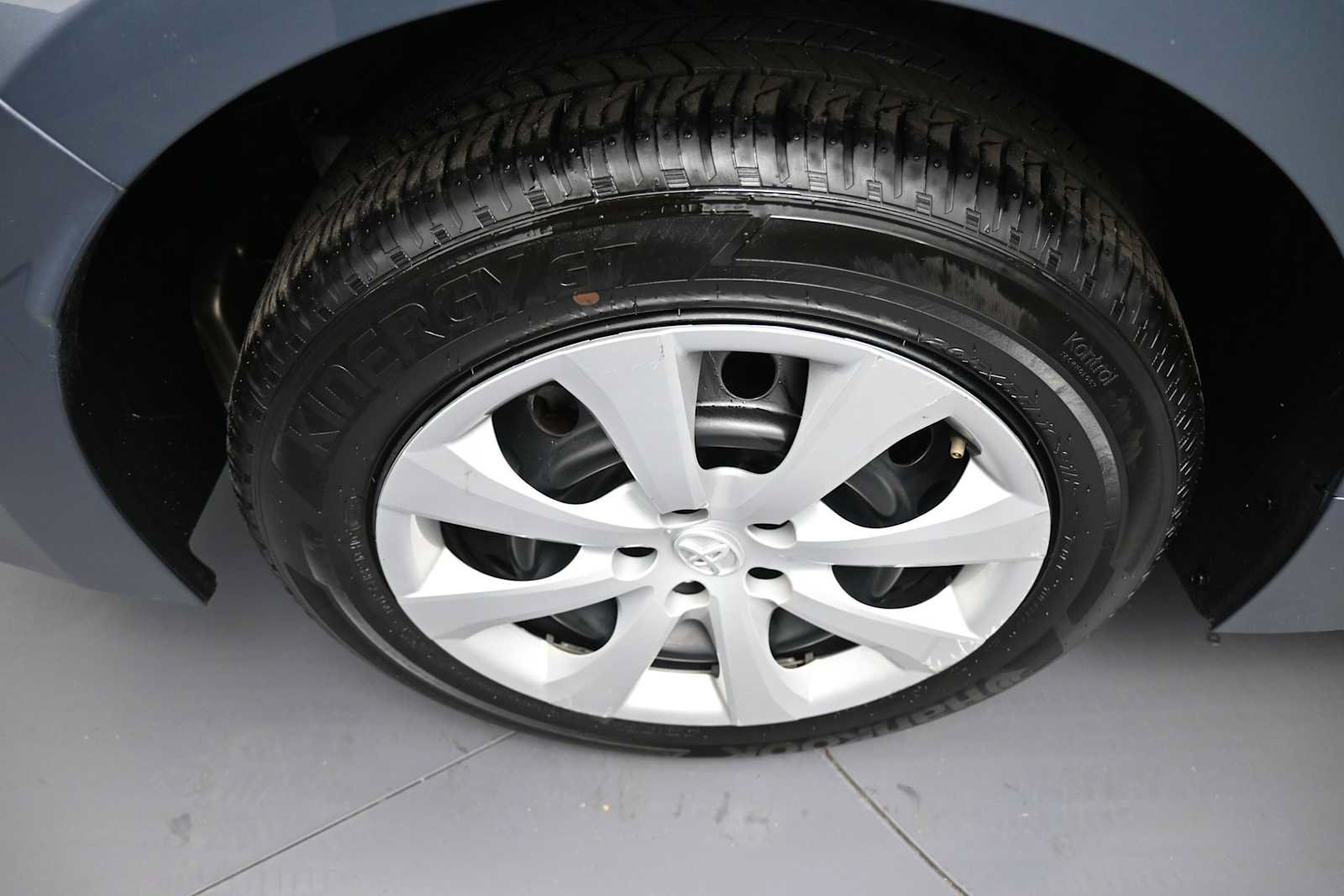 Used 2025 Toyota Corolla LE FWD image 13