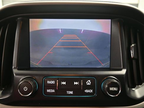 Used 2015 Chevrolet Colorado Z71 image 16