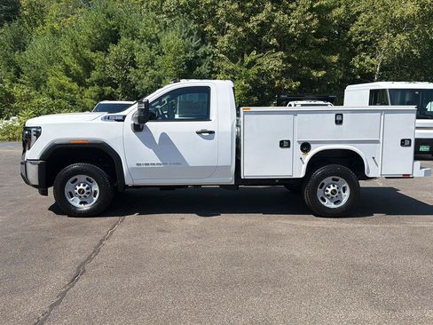 New 2026 GMC Sierra 2500 Pro w/ Convenience Package AWD/4WD image 2