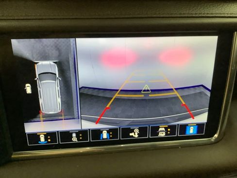 Used 2021 GMC Yukon Denali w/ Denali Ultimate Package image 21