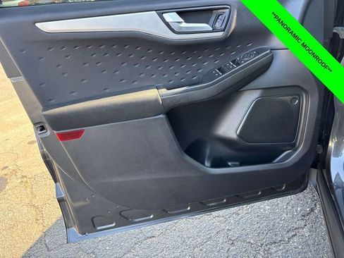 Used 2020 Ford Escape SE image 10