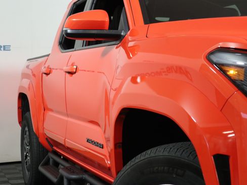 Used 2024 Toyota Tacoma TRD Sport w/ TRD Sport Upgrade Package AWD/4WD image 3