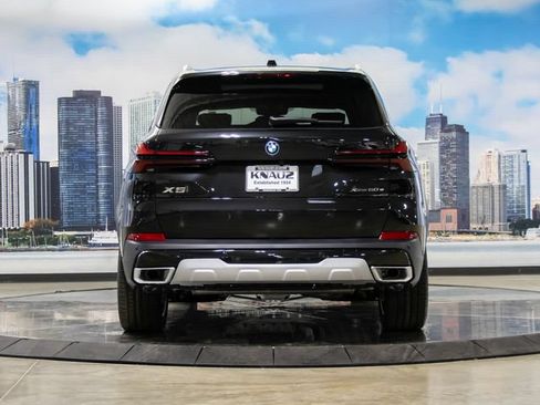 Used 2026 BMW X5 xDrive50e AWD/4WD image 11