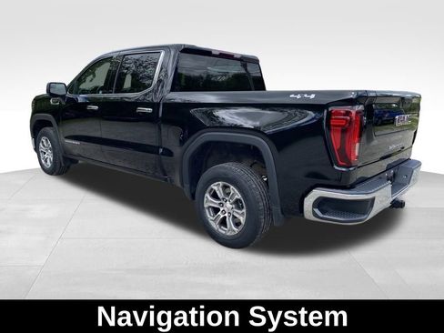 Used 2024 GMC Sierra 1500 SLT image 3