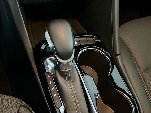 Used 2025 Buick Encore GX Preferred image 24