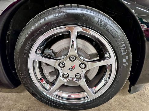 Used 2004 Chevrolet Corvette Convertible w/ Preferred Equipment Group image 31