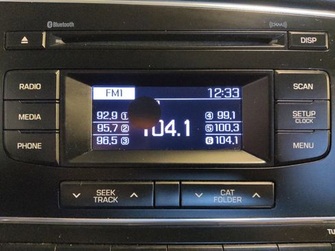 Used 2017 Hyundai Elantra SE FWD image 25