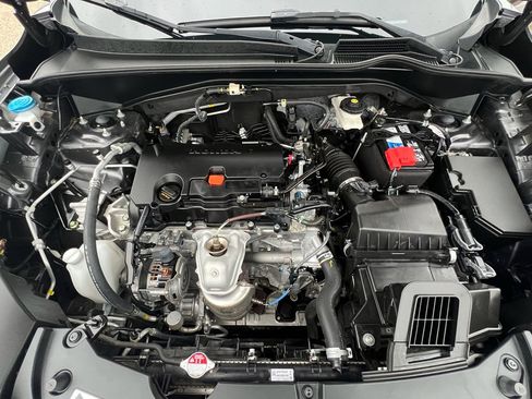 Used 2023 Honda HR-V LX image 32