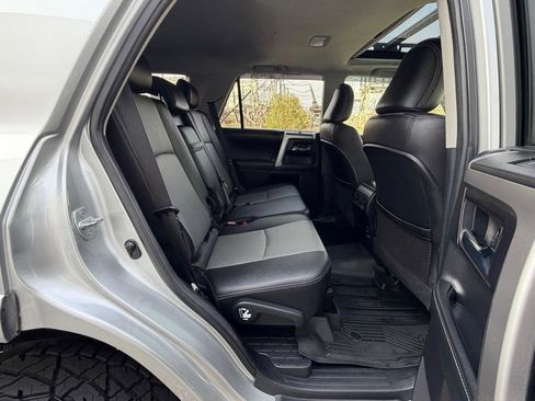 Used 2015 Toyota 4Runner SR5 Premium image 27