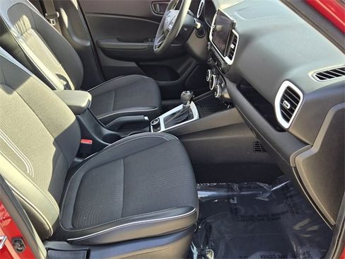 Certified 2023 Hyundai Venue Limited image 19