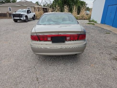 Used 2002 Buick Century Custom w/ Custom Premium Pkg FWD image 6