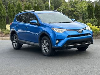 Used 2018 Toyota RAV4 XLE video 2
