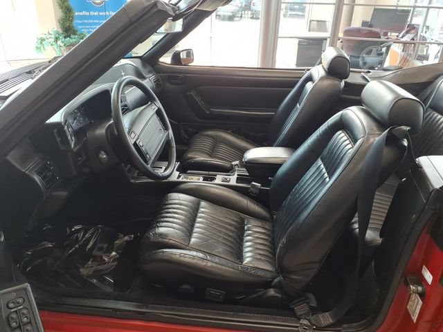 Used 1993 Ford Mustang LX RWD image 4