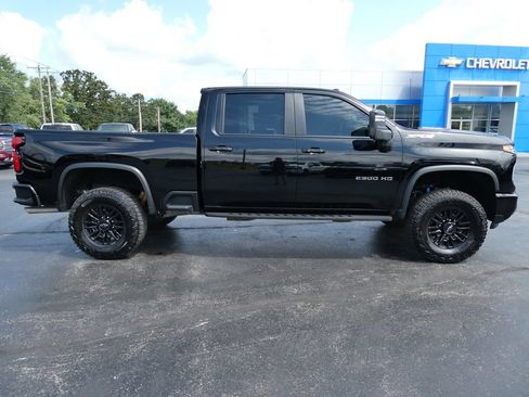 Used 2025 Chevrolet Silverado 2500 ZR2 AWD/4WD image 4