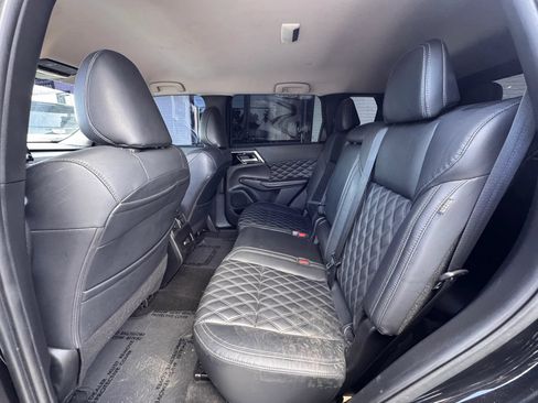 Used 2022 Mitsubishi Outlander SEL FWD image 12