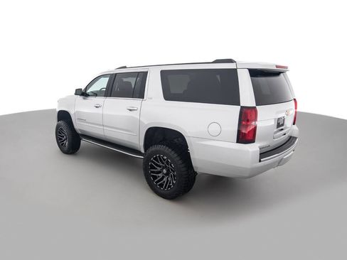 Used 2016 Chevrolet Suburban LTZ image 7