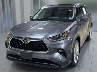 Used 2023 Toyota Highlander Limited AWD/4WD video 1