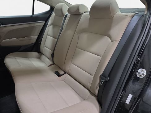 Used 2017 Hyundai Elantra Value Edition FWD image 11