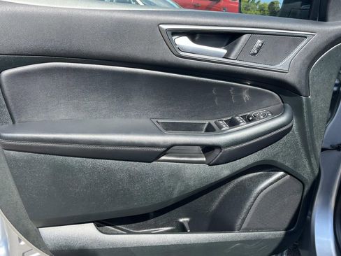 Used 2024 Ford Edge SE image 27