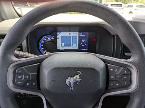 Used 2023 Ford Bronco 2-Door AWD/4WD image 22