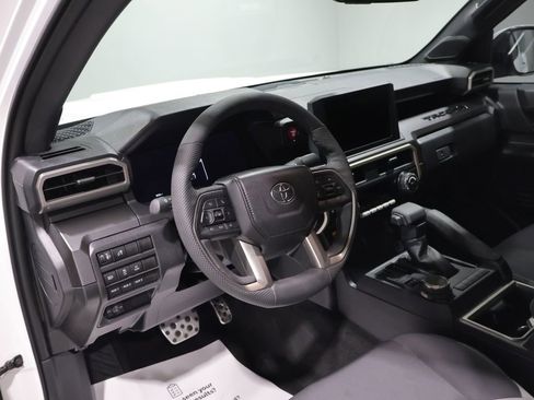 Used 2026 Toyota Tacoma TRD Sport w/ TRD Sport Upgrade Package AWD/4WD image 15