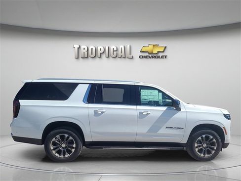 New 2026 Chevrolet Suburban LS image 6