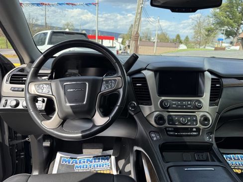 Used 2019 GMC Yukon XL Denali w/ Denali Ultimate Package image 23