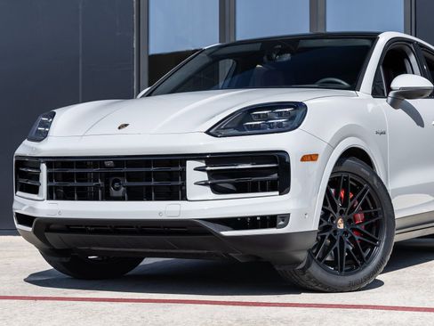 New 2026 Porsche Cayenne S image 7