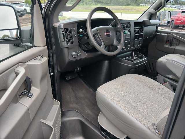 Used 2025 GMC Savana 3500 LT w/ LT Preferred Equipment Group RWD image 9