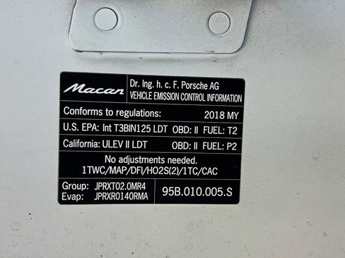 Used 2018 Porsche Macan image 24