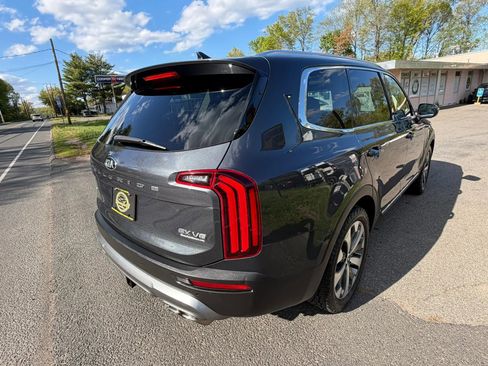 Used 2021 Kia Telluride EX w/ EX Premium Package AWD/4WD image 5