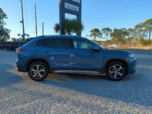 Certified 2025 Volkswagen Tiguan SE image 7