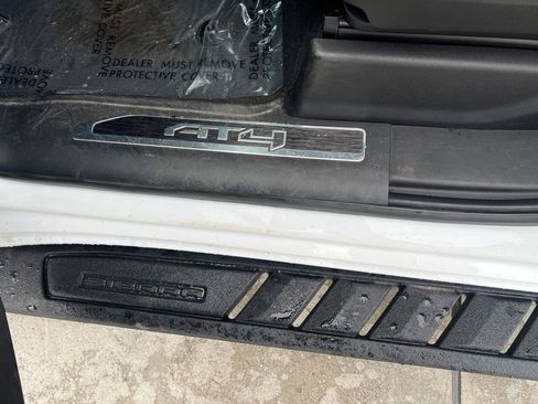 Used 2021 GMC Sierra 1500 AT4 w/ AT4 Premium Package image 11