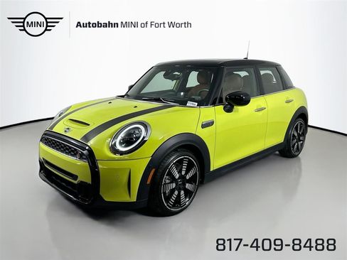 Used 2023 MINI Cooper S image 1