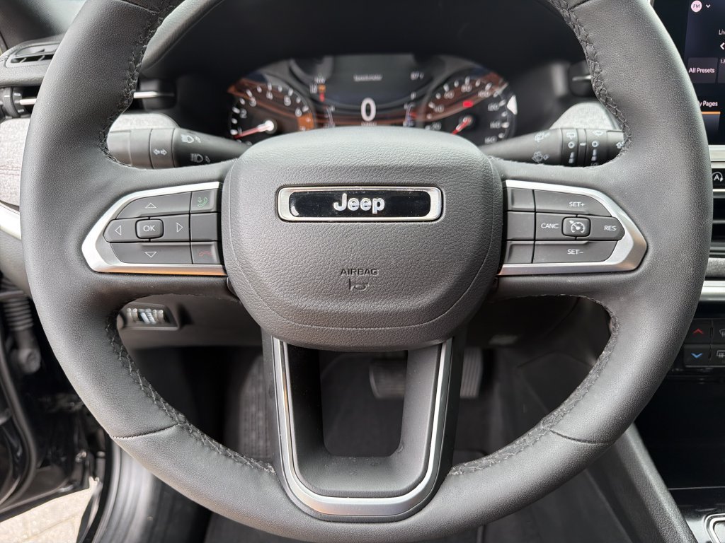 Used 2024 Jeep Compass Latitude AWD/4WD image 26