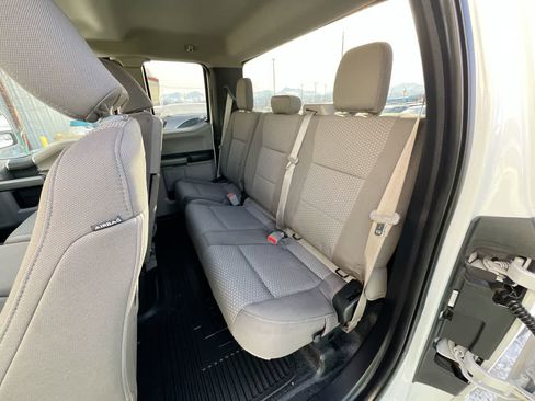 Used 2019 Ford F350 XLT w/ Camper Package image 23