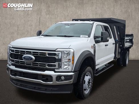 New 2026 Ford F550 4x4 Crew Cab image 3