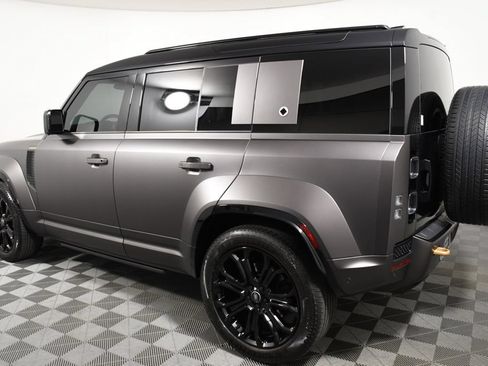 Used 2025 Land Rover Defender 110 AWD/4WD image 3