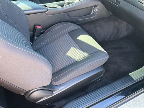 Used 2018 Dodge Challenger R/T w/ Blacktop Package RWD image 36