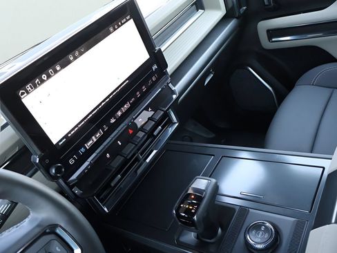 Used 2026 GMC Hummer EV 4x4 Crew Cab w/ Battery Pack, 24 Module Pack image 21