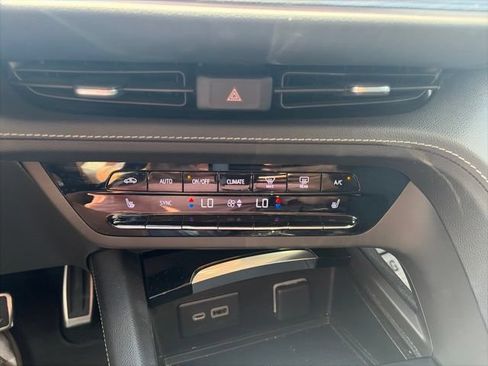 Used 2023 Buick Envision Essence w/ Sport Touring Package FWD image 23