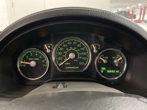 Used 2008 Lincoln Mark LT 4x4 image 15