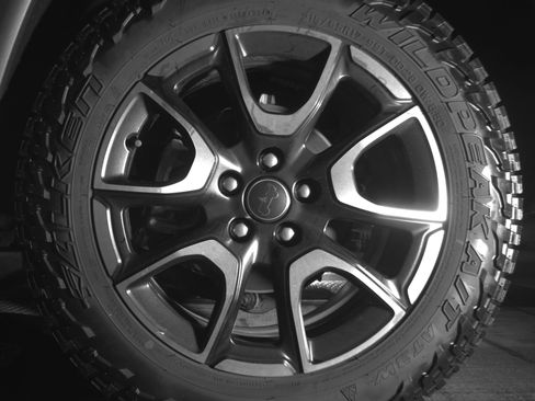 Used 2025 Jeep Compass Trailhawk AWD/4WD image 14