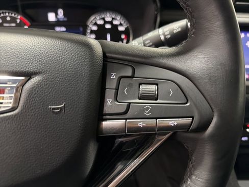 Used 2023 Cadillac XT6 Premium Luxury image 14