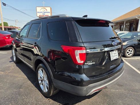Used 2016 Ford Explorer XLT w/ Equipment Group 202A AWD/4WD image 4