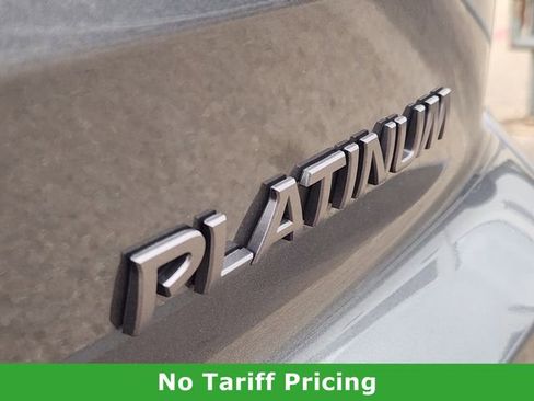 Used 2026 Nissan Pathfinder Platinum FWD image 11