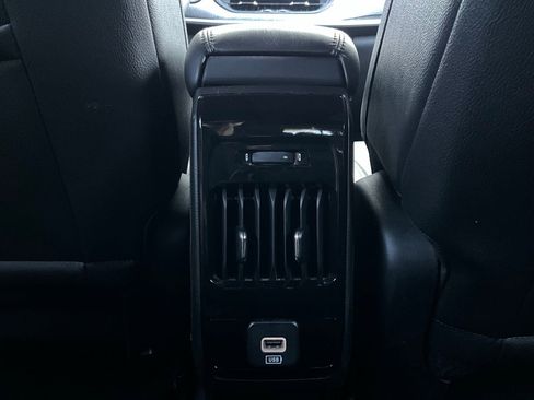 Used 2025 Jeep Compass Latitude image 12