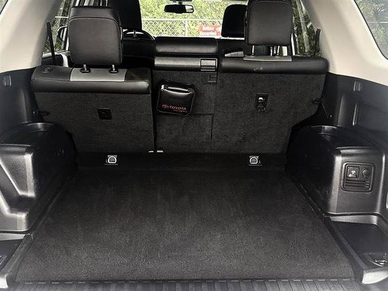 Used 2018 Toyota 4Runner SR5 Premium AWD/4WD image 36